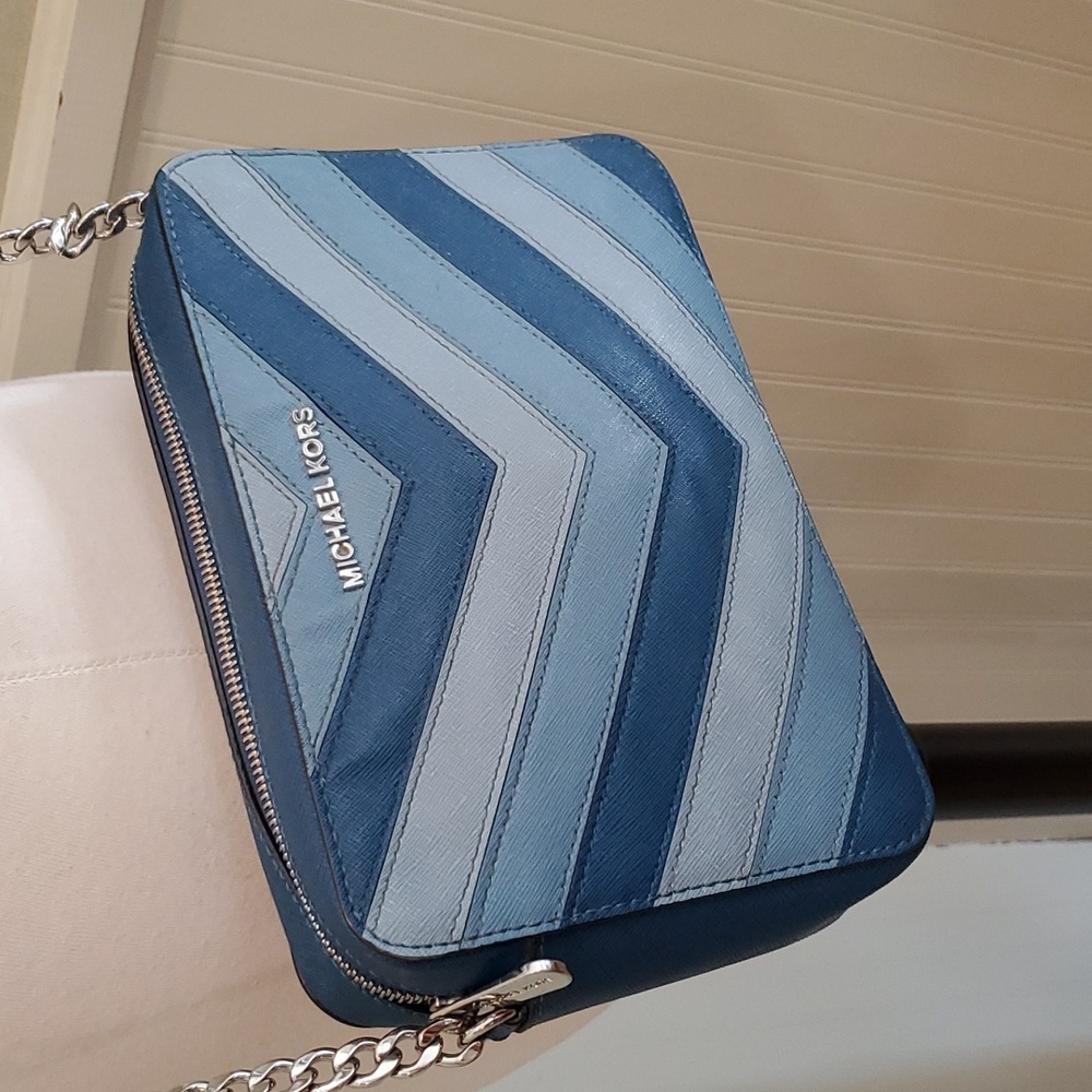 Michael Kors chevron jetset crossbody